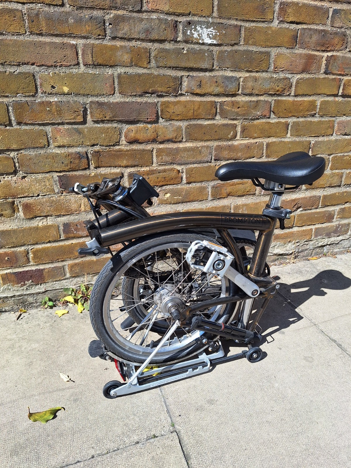 Brompton C Line Explore - 6 Speed - Mid Bar - Gloss Lacquer 2022