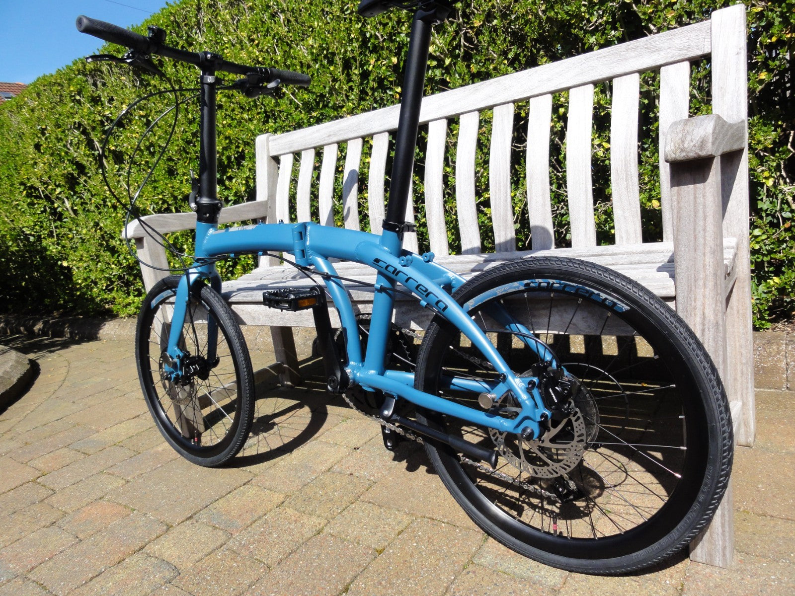 CARRERA INTERCITY DISC 9-SPEED FOLDING BIKE - MINT++