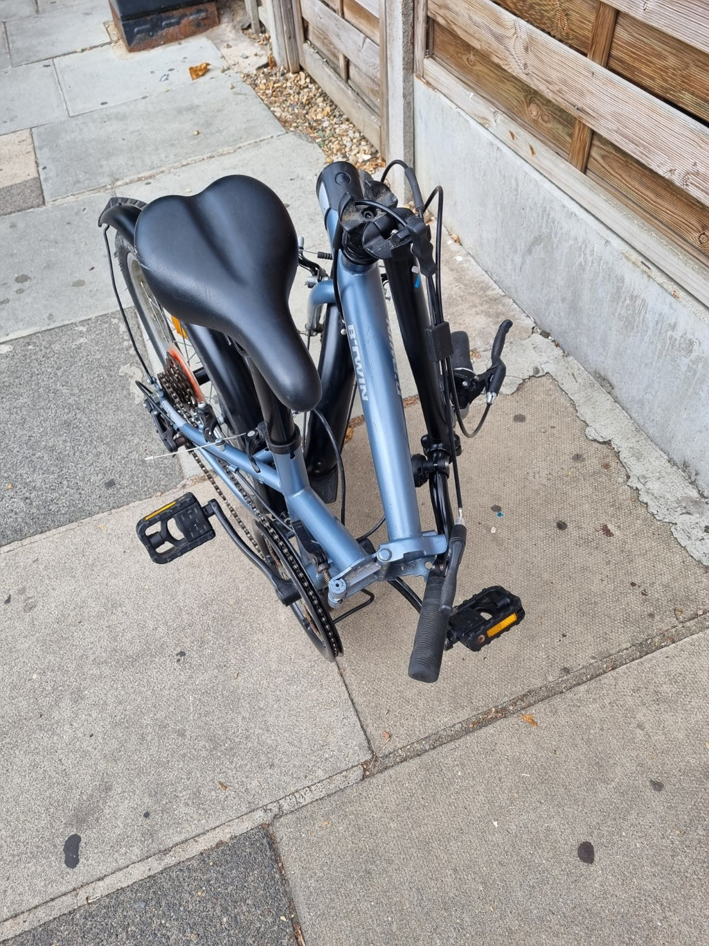 BTWIN Folding Bike 20-inch Wheels Good Working Order Great Condition