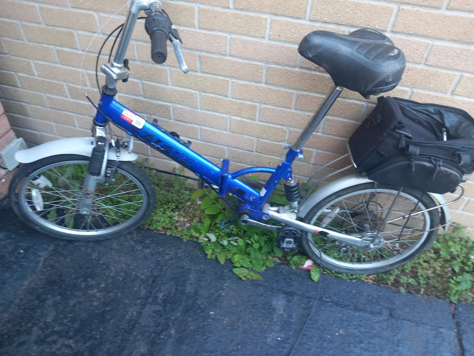 pair of folding bikes spares or repairs