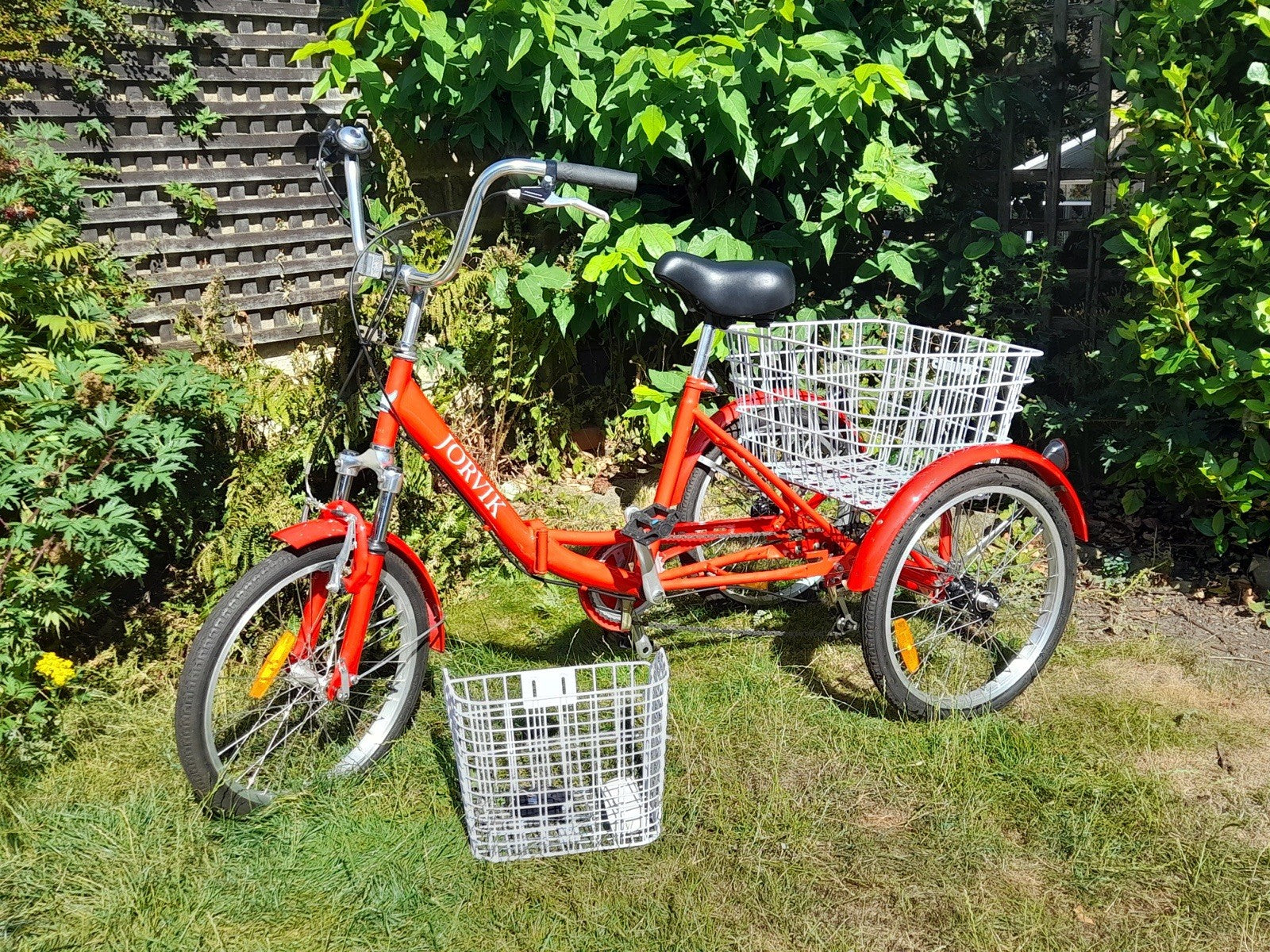 Jorvik 20” Folding Frame Trike Petite adults or children’s cargo Tricycle Red