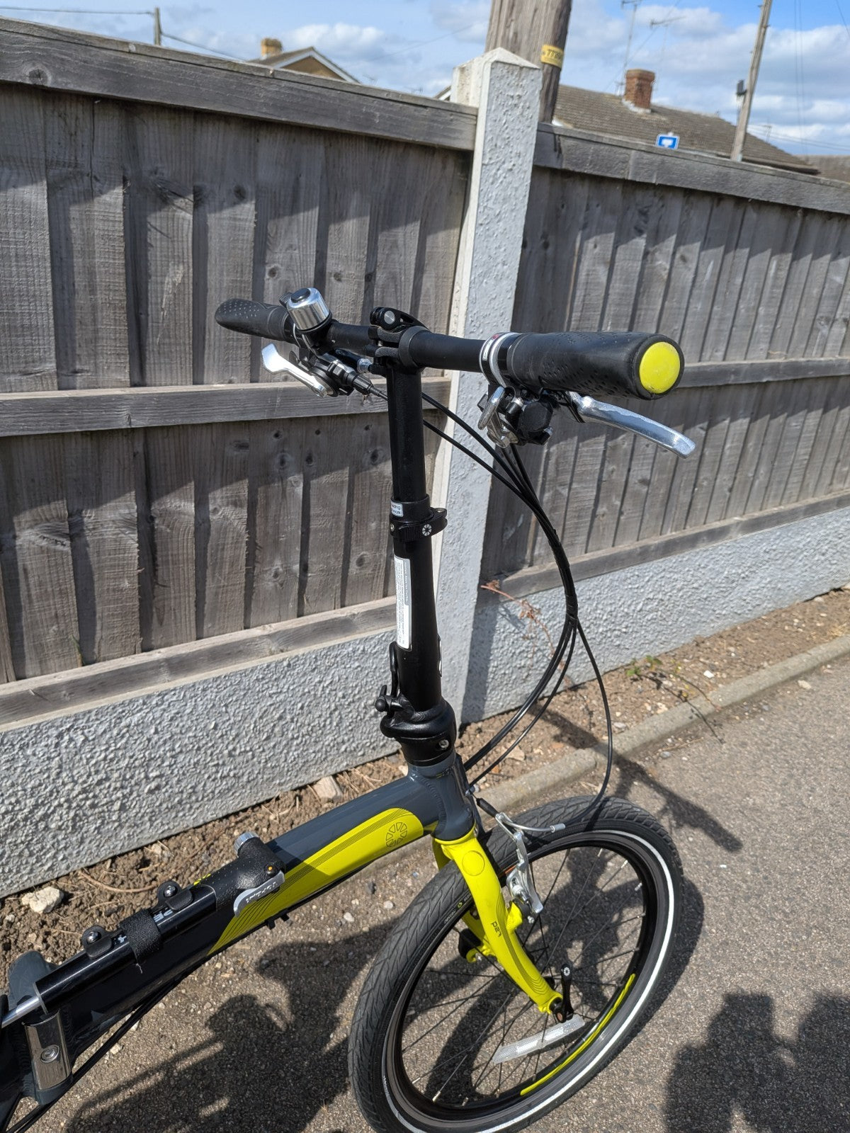 Dahon Mu P27 Folding Bicycle, 27 Gears,20" Wheels,Carry Bag. Warehouse Find.L@@K