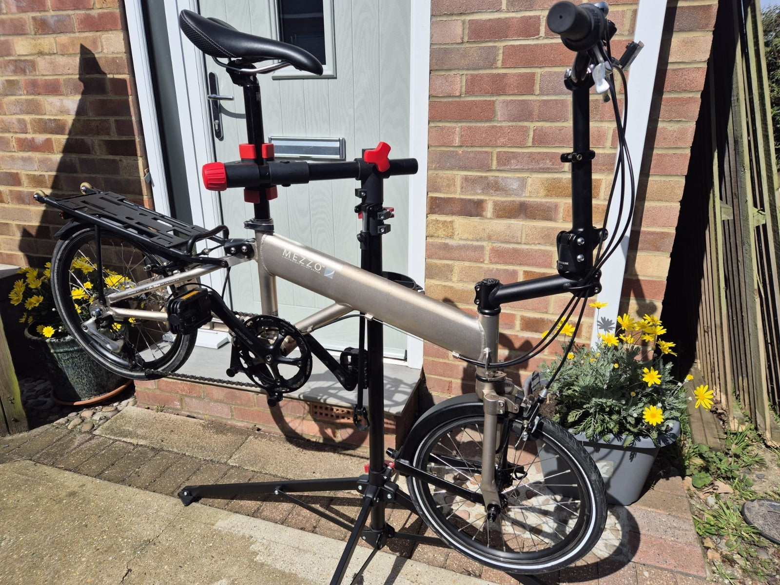 Mezzo D4 Folding Bike - Similar to Brompton Folding Bike