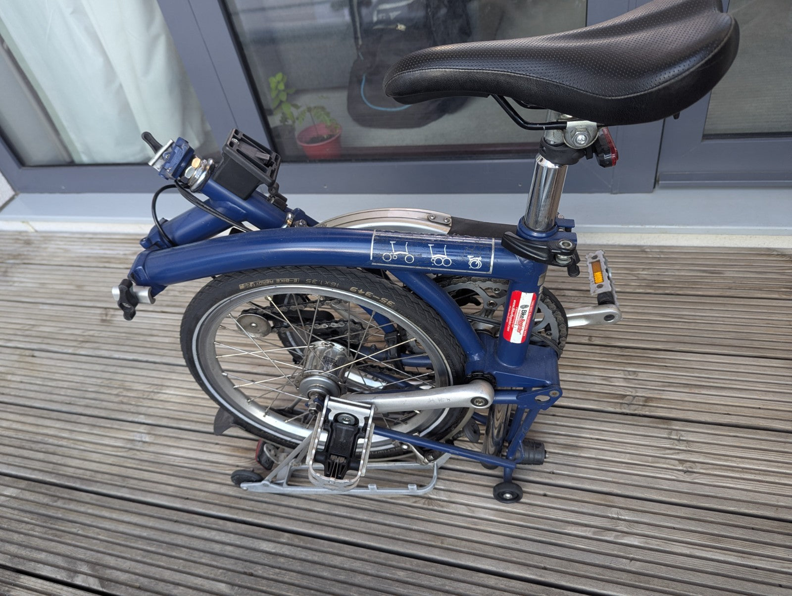 Brompton M3L Folding Bike Tempest Blue 3 Speed – Rack, Lights, Extras