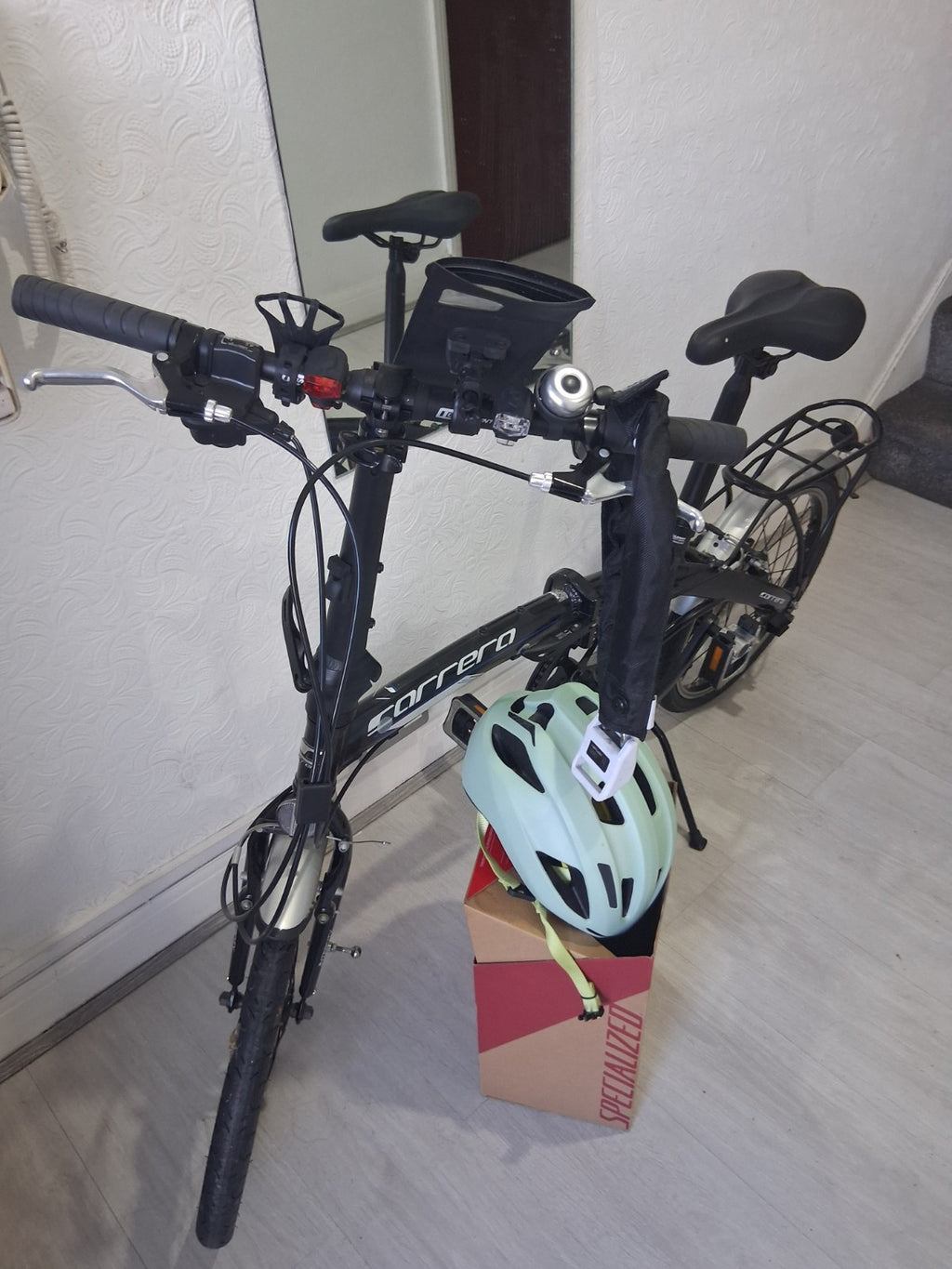 Carrera Intercity Folding Bike 20" Wheels 7-speed Gears