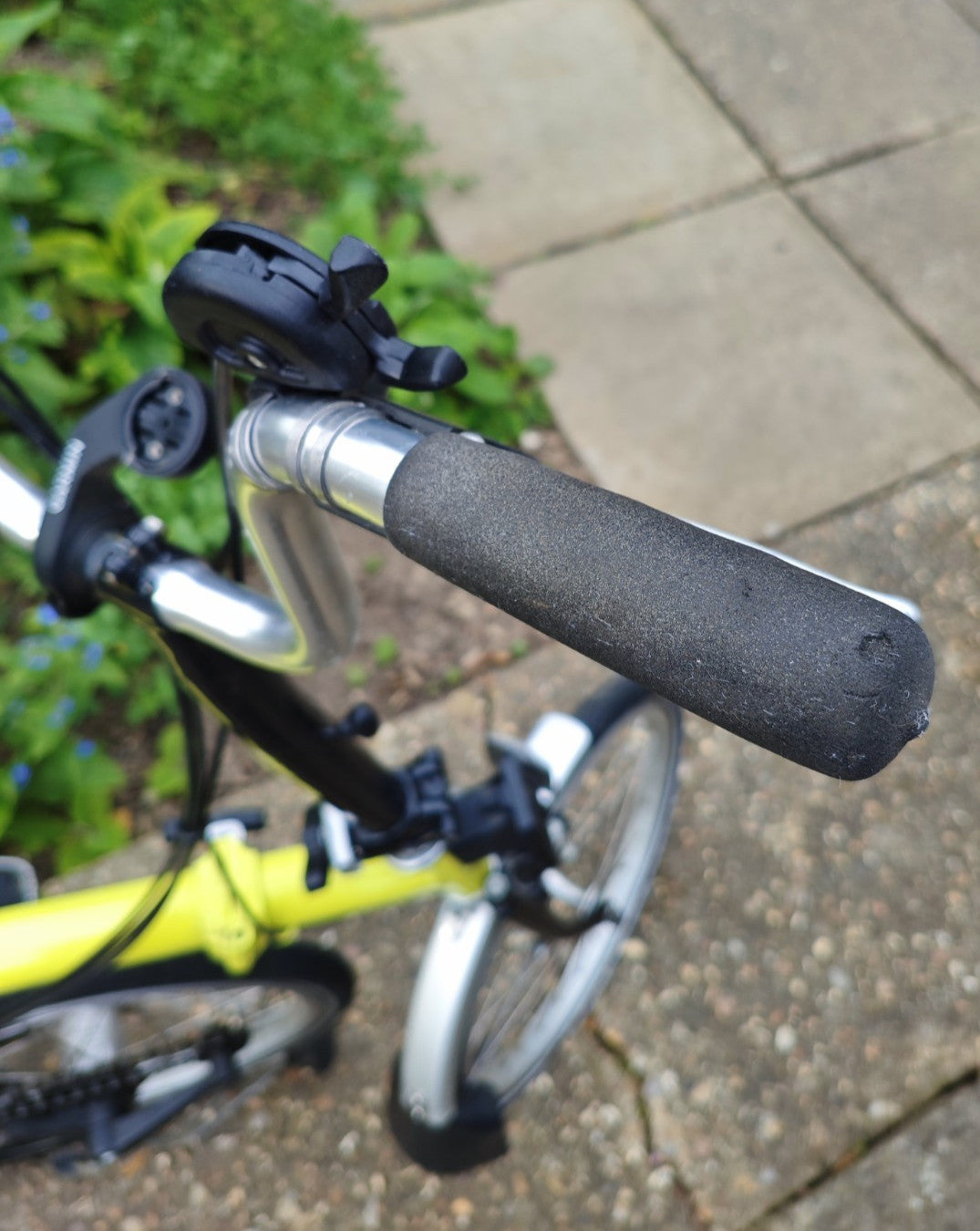 6-Speed Brompton M6L (I think) Folding Bike 2005 Canary Yellow, mudguards.