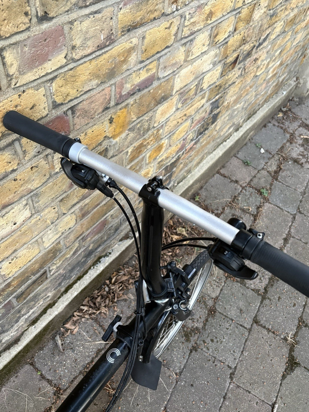 Brompton 2020 Folding Bicycle - S6L - Matte Black With Mudguards - Used
