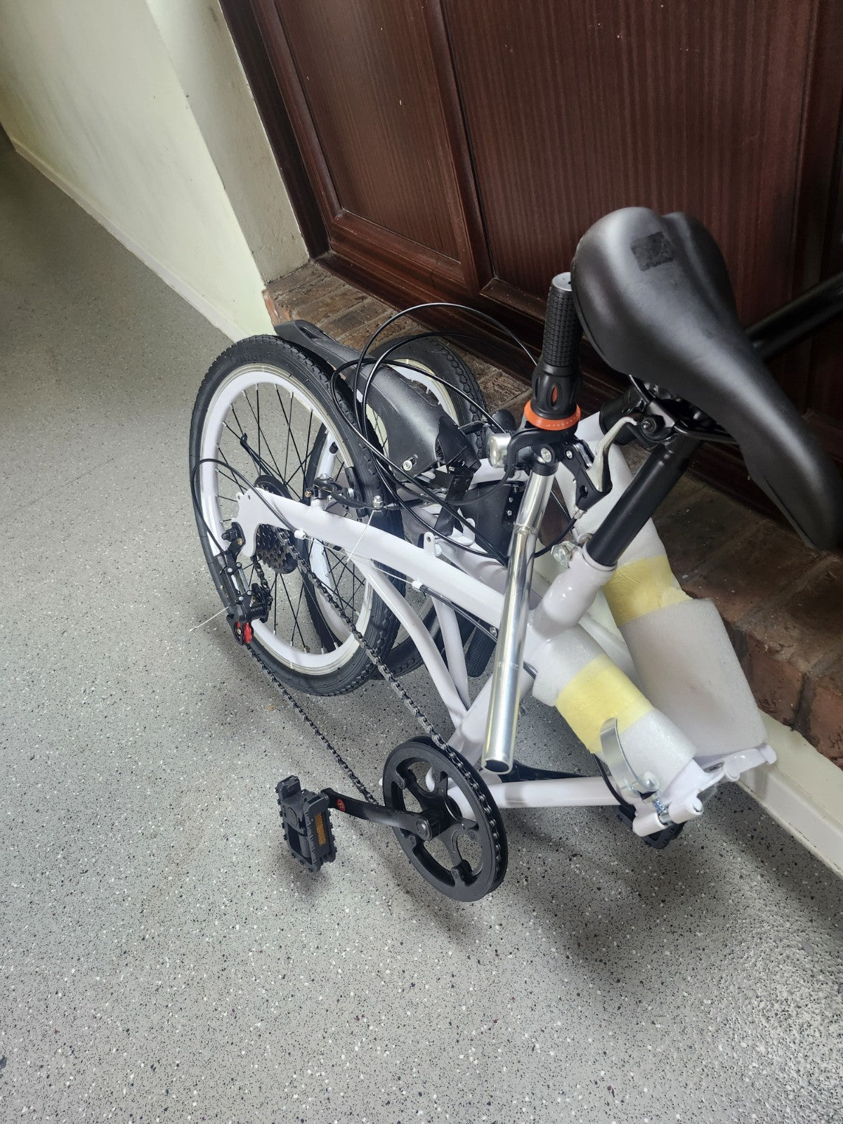 Brand New  Folding Bike – White – Never Used –