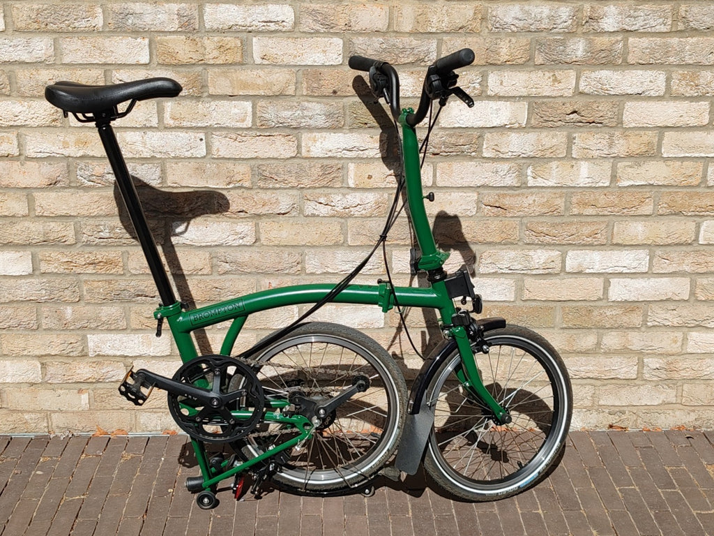 2024 Brompton C Line 6 Speed Folding Bike – Racing Green – Great Condition