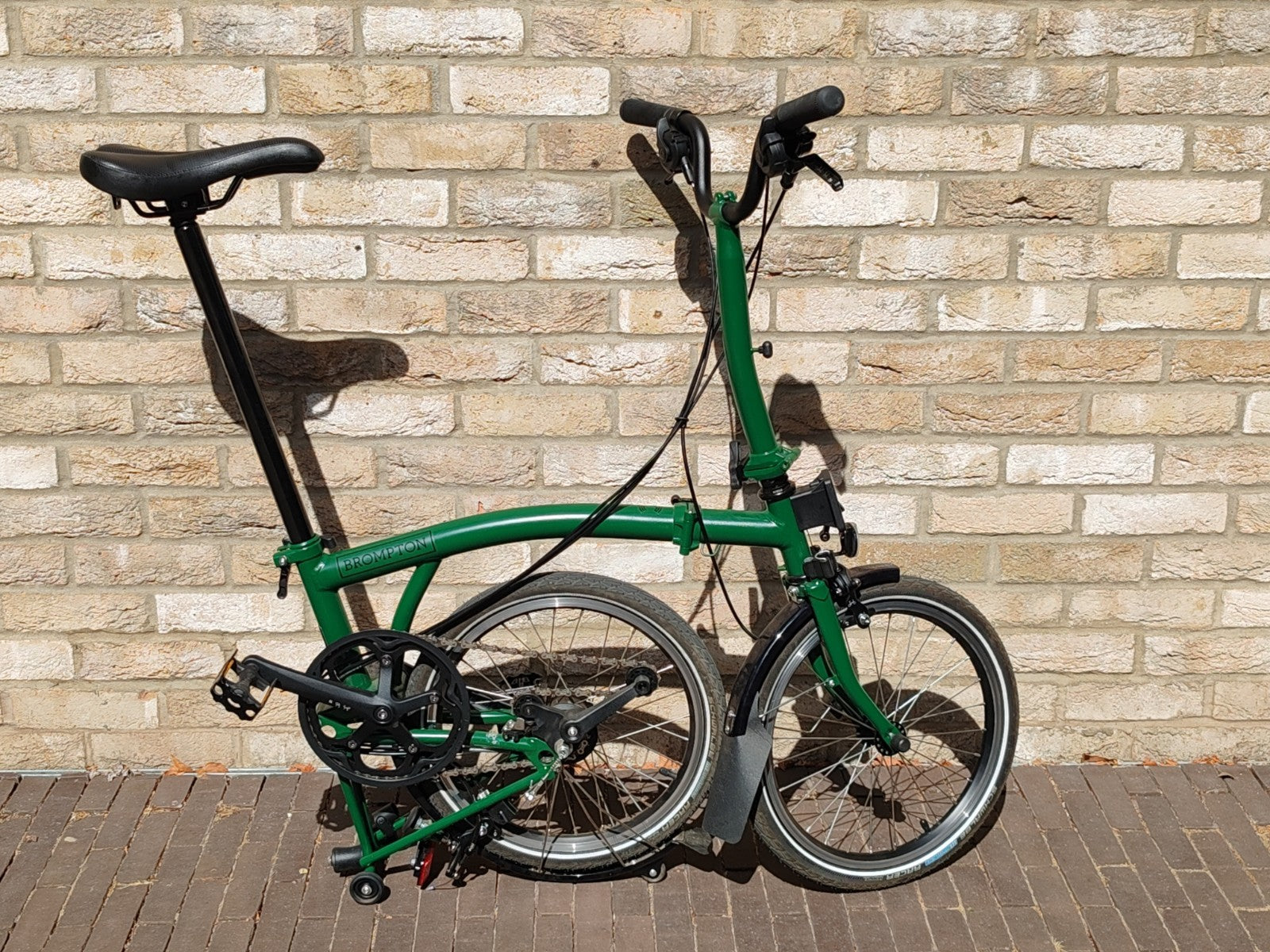 2024 Brompton C Line 6 Speed Folding Bike – Racing Green – Great Condition