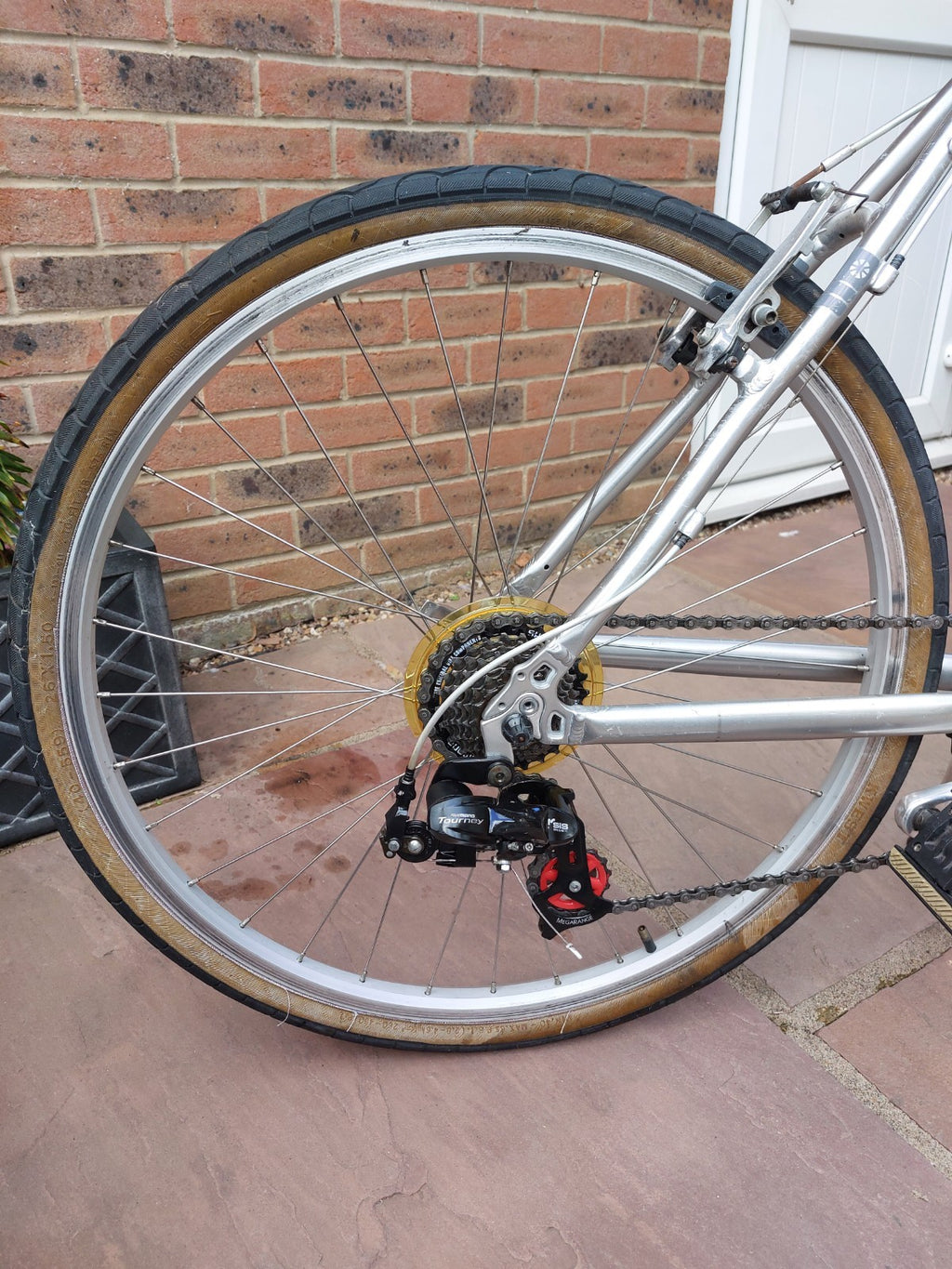 Dahon Espresso fullsize folding bike, index gears, aluminium