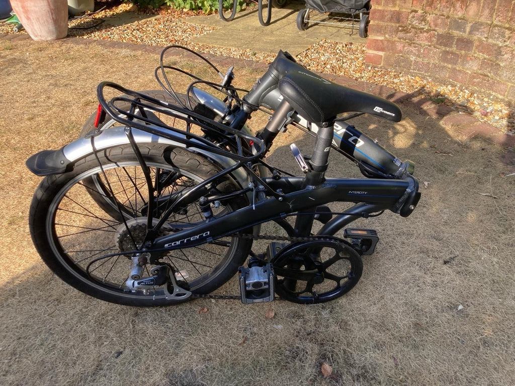 Carrera Intercity Folding Bike 20in 8-Speed V-Brake Rear Rack Mudguards Black