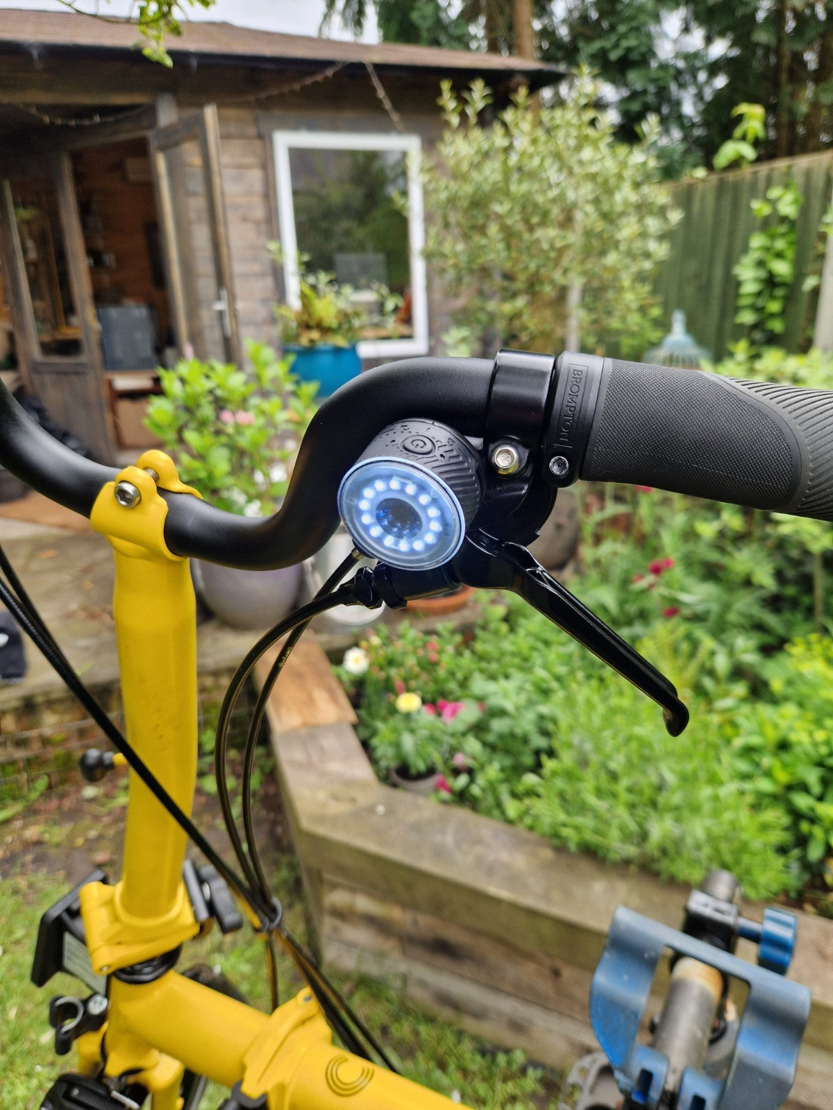 Brompton C Line 6 speed/Rack  Explore, Bumblebee Yellow/Black Mudguards LED