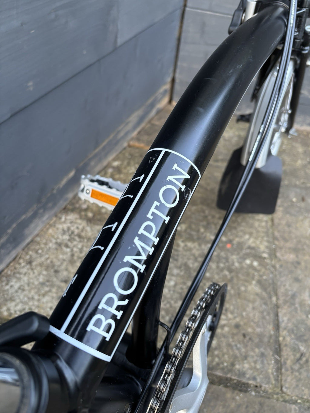 Brompton P6R folding bicycle Touring - C Line Equivalent in Black - Hardly Used