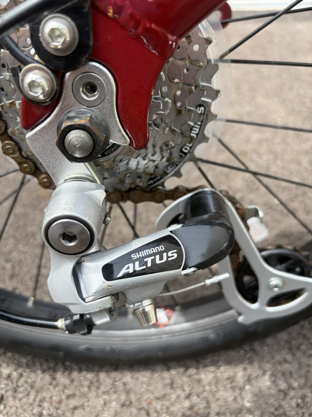 Carerra Intercity Folding Bike In Red.