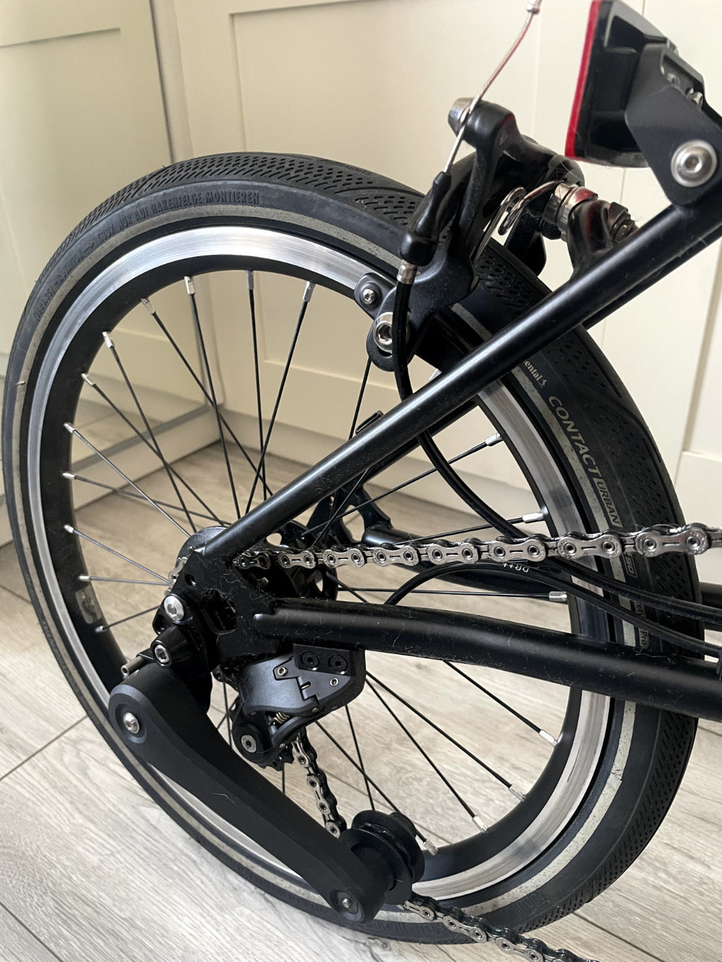 Brompton P-Line Urban - 4-Speed - Bolt Blue Lacquer