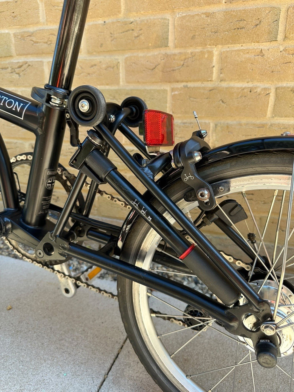 Brompton Folding Bike 16in Black Mudguards Reflectors Riser Bar 2020