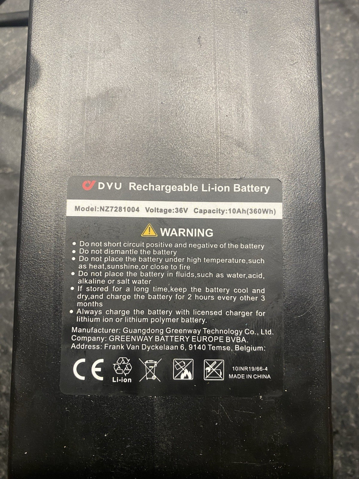 DYU battery and charger e bike