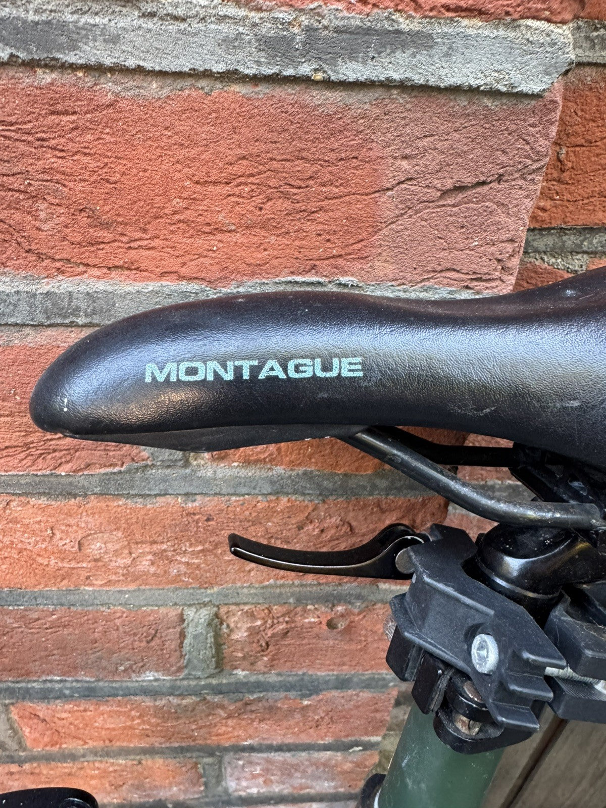 MONTAGUE FOLDING BIKE 26” WHEELS MATT GREEN