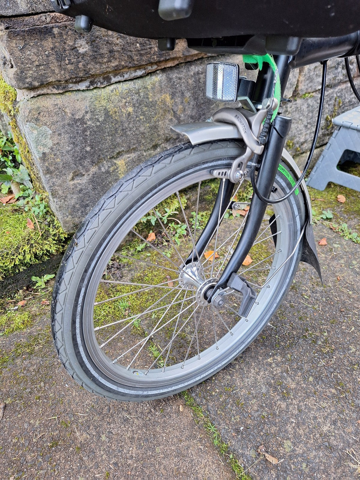 Brompton M6L Folding 6 Speed Bike, Frame Bag, Useful Extras