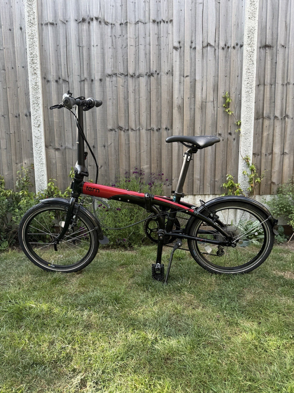 Tern Link D8 Folding Bike - Lightweight In Good Condition