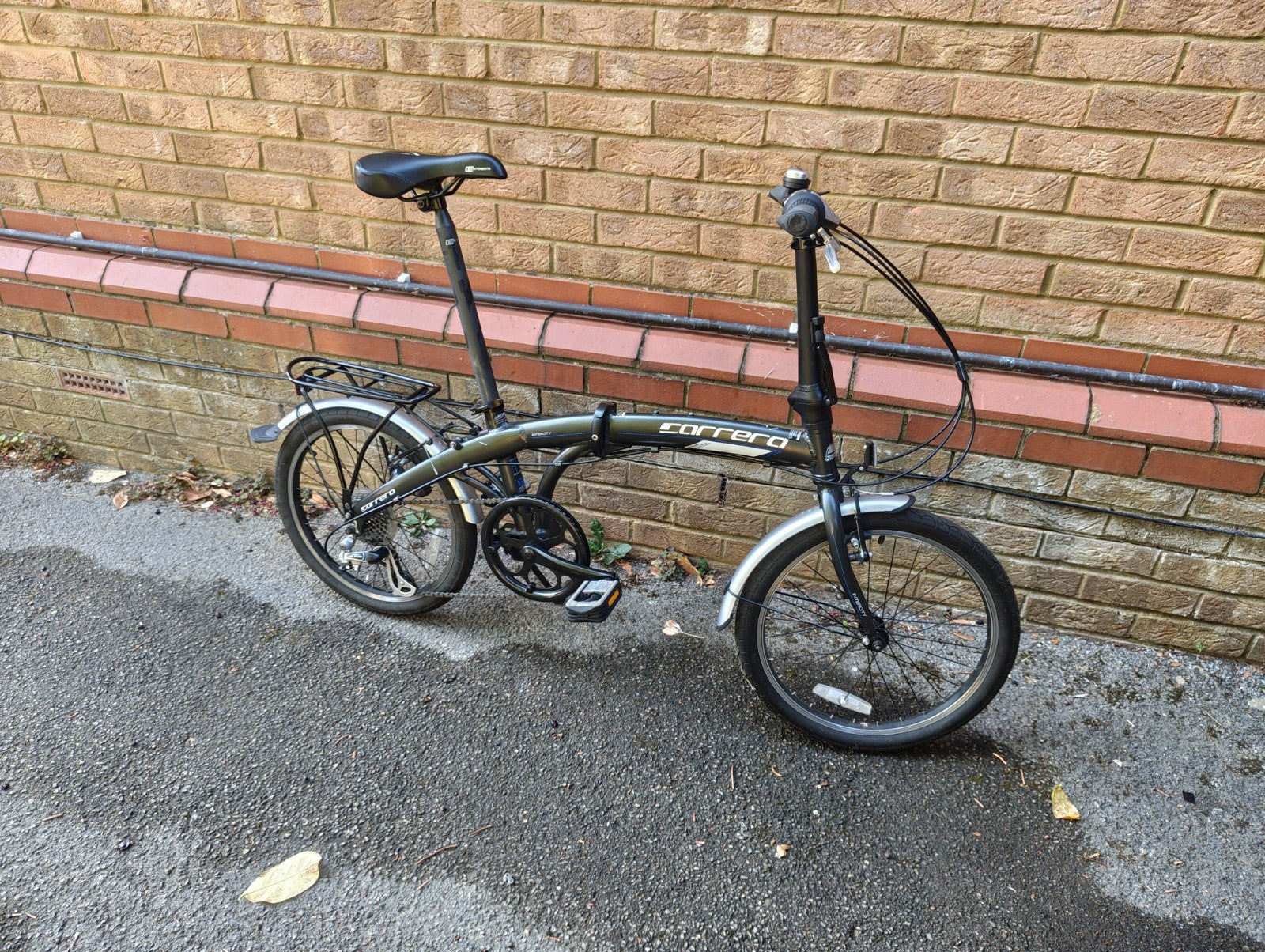 Carrera 20in Folding Bike Equipped Grey/Silver