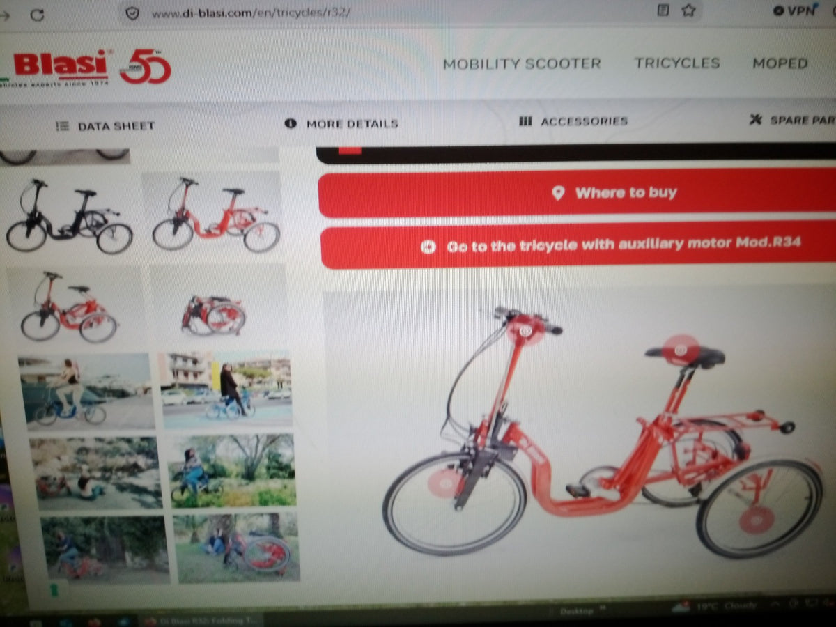 Three wheel folding bike.Di Blasi R32 Folding Tricycle. Lovely blue.High Quality