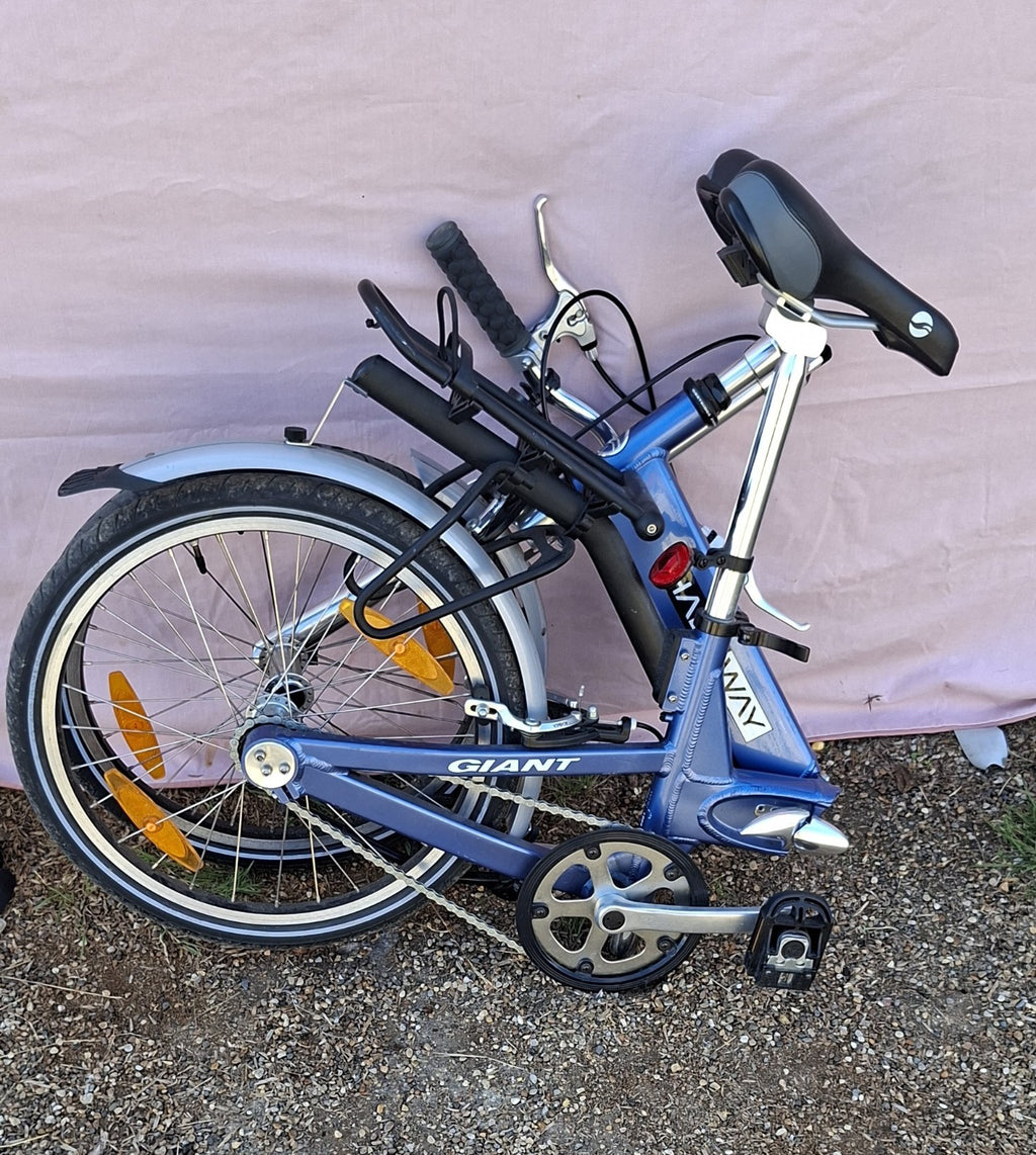 Giant "Halfway" 20in Folding Aluminium Bike,  1-Speed Mint Condition 2 Available