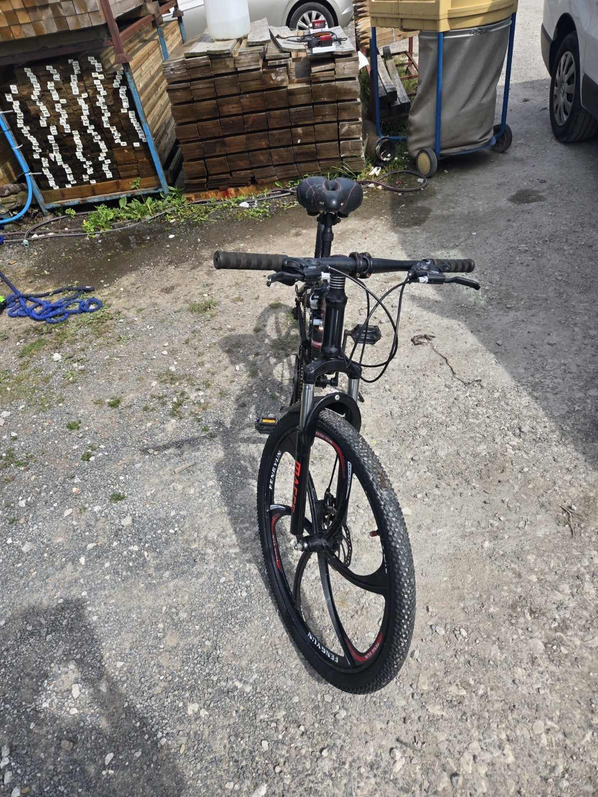 MACCE Folding Mountain Bike, a versatile 26-inch adult bicycle