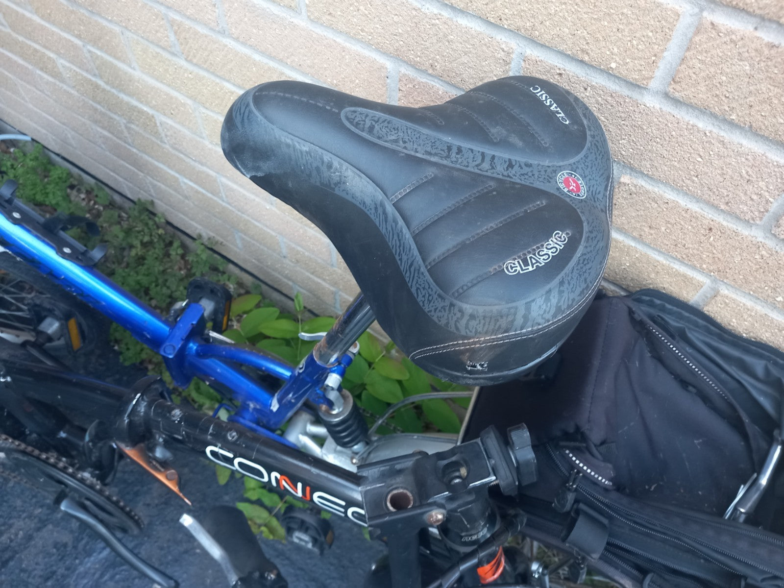 pair of folding bikes spares or repairs