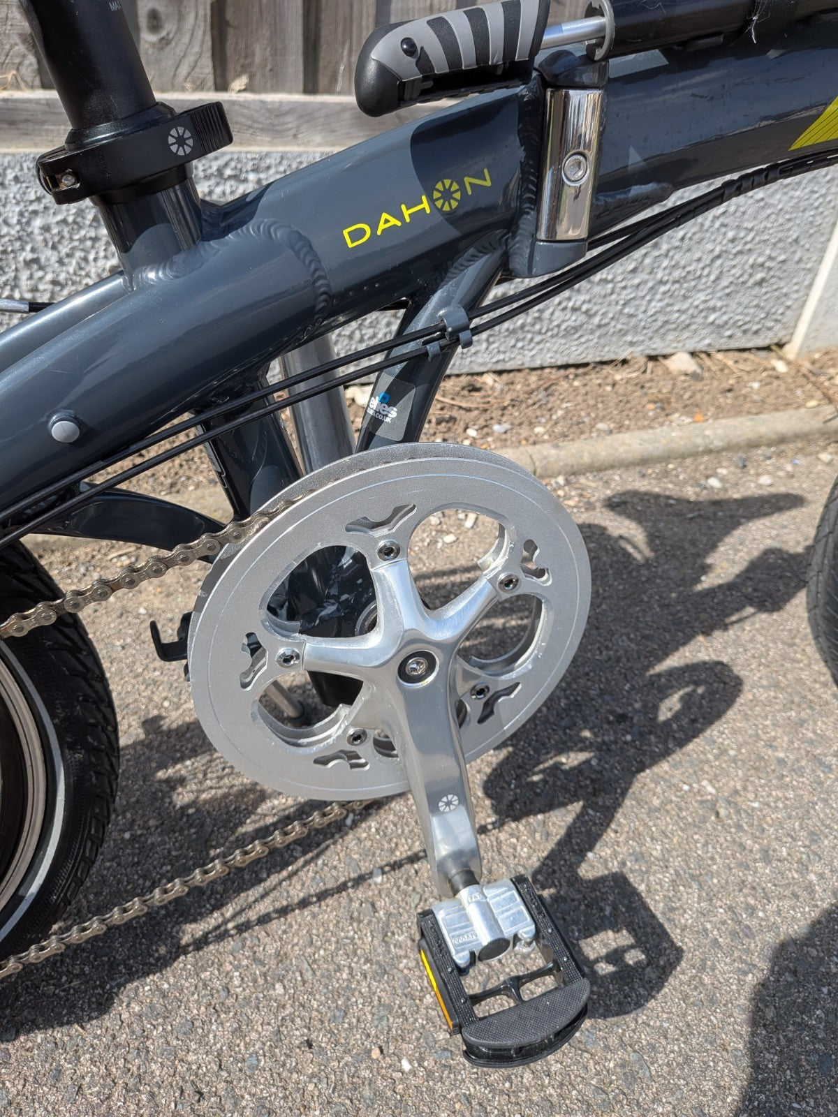 Dahon Mu P27 Folding Bicycle, 27 Gears,20" Wheels,Carry Bag. Warehouse Find.L@@K