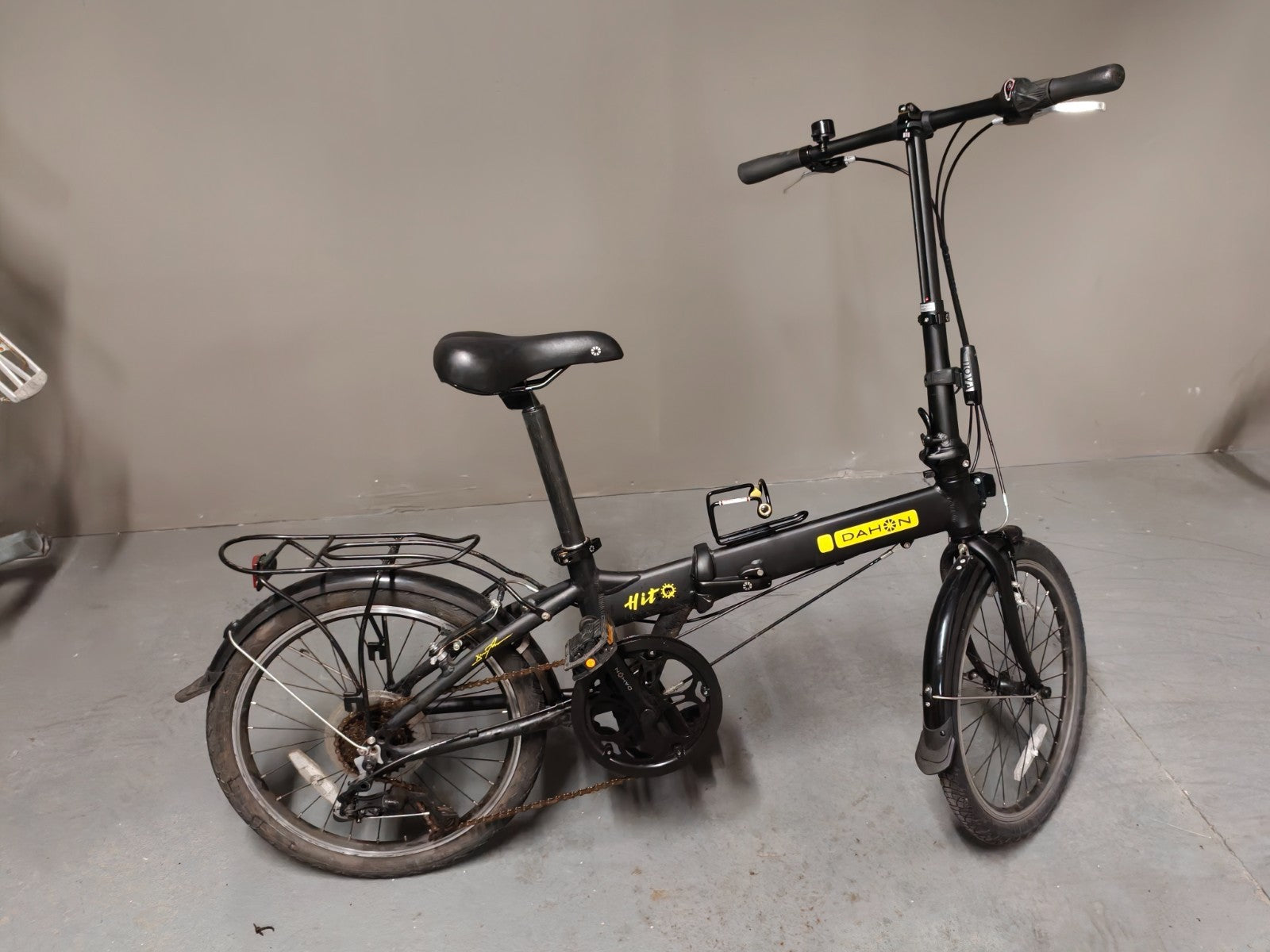 Dahon Hit 20" Wheels 11.6 kg Compact Unisex Matt Black Folding Bike
