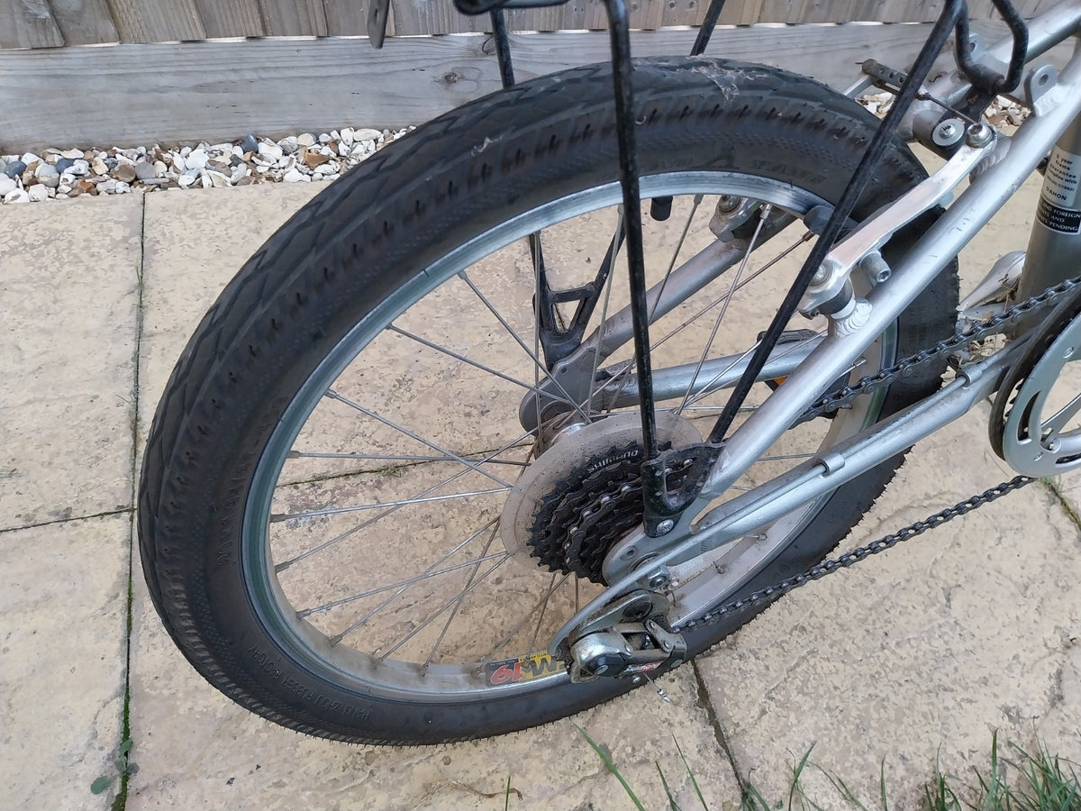 Folding 20-inch bike, Saracen Compact, 6 speed