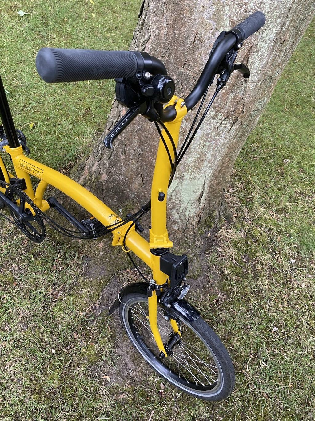 Brompton bike C-line 12-speed 2025 mid bar In bumblebee yellow