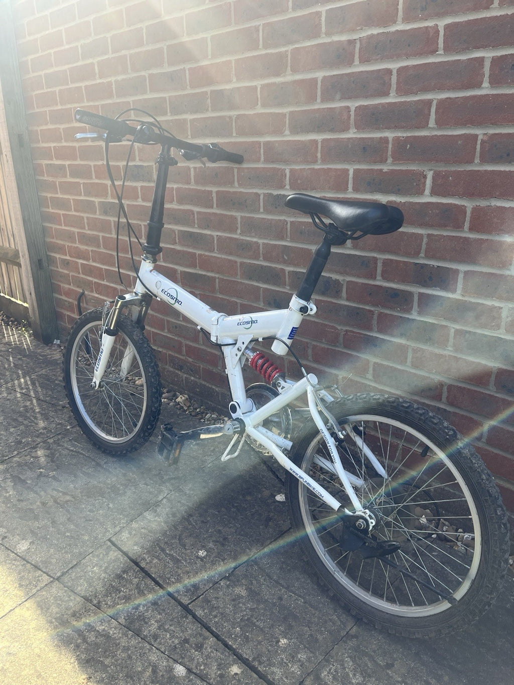 2 Folding Bikes 20 Inch Wheels One Black Or Me White With Adjustable Suspension