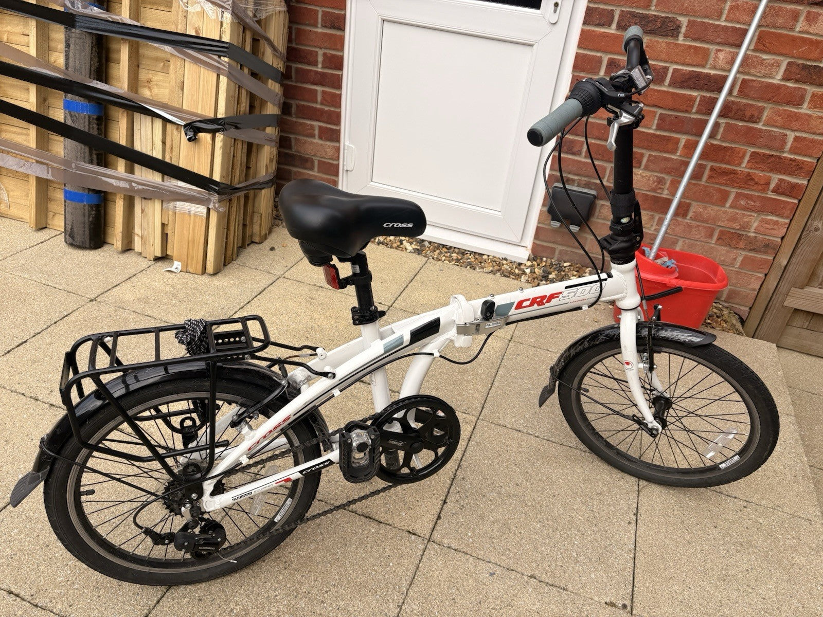 Cross CRF500 20in Folding Bike 6-Speed White/Black Rear Rack Mudguards Stand