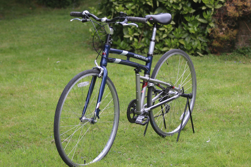 MONTAGUE TOWN,FOLDING 7 SPEED CITY BICYCLE.