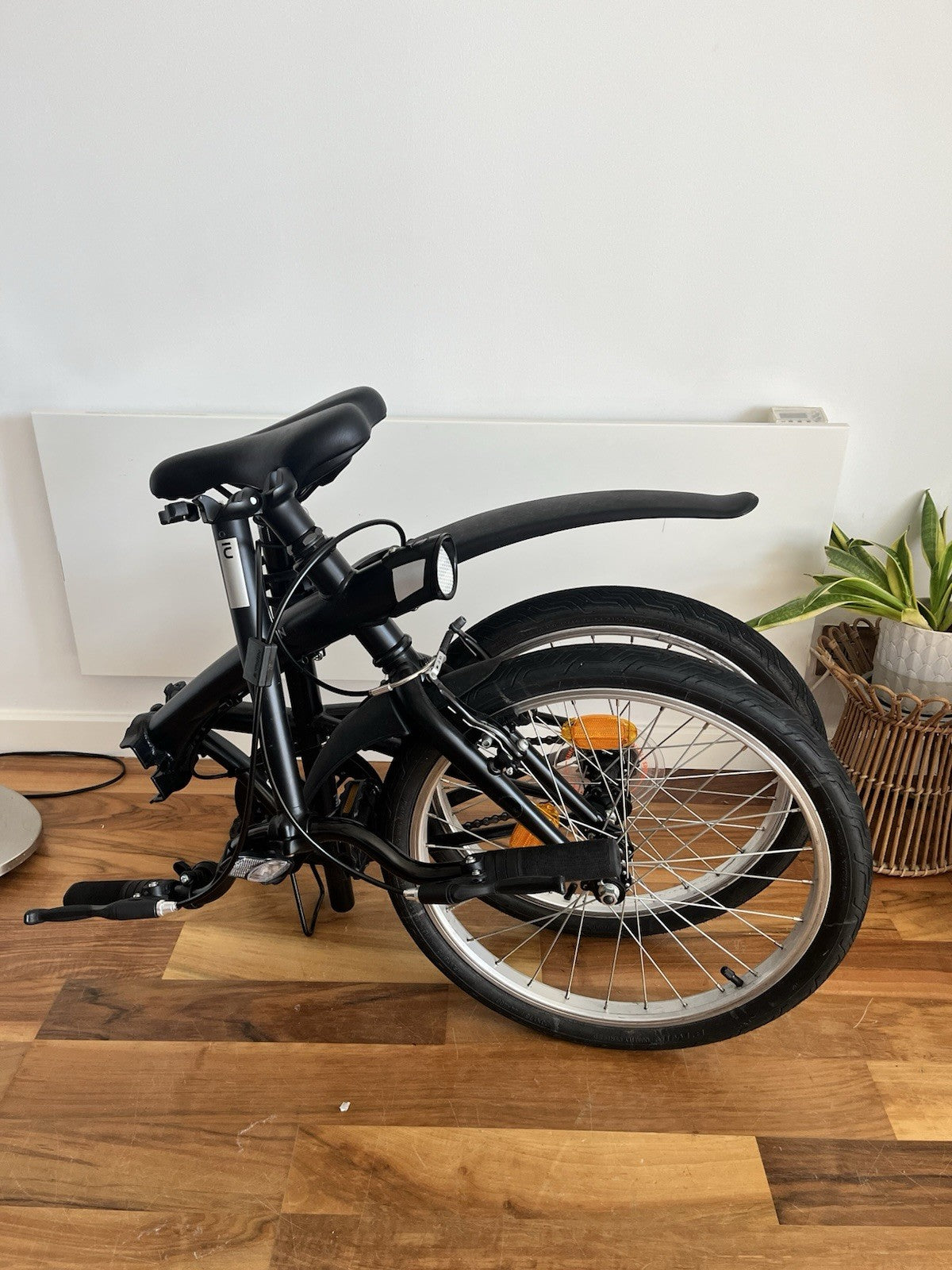 B’TWIN Folding Bike 20in Black S Frame V-Brakes Mudguards Reflectors Stand