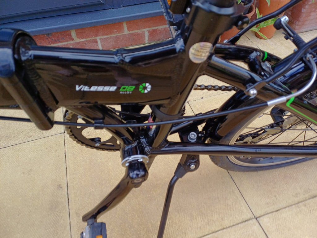 Dahon Vitesse Alloy D8 folding commuter bike, Obsidian black,  superb Condition