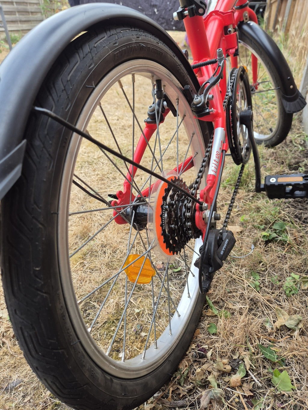 Decathlon BTWIN Tilt 120 Red Folding Commuter Bike