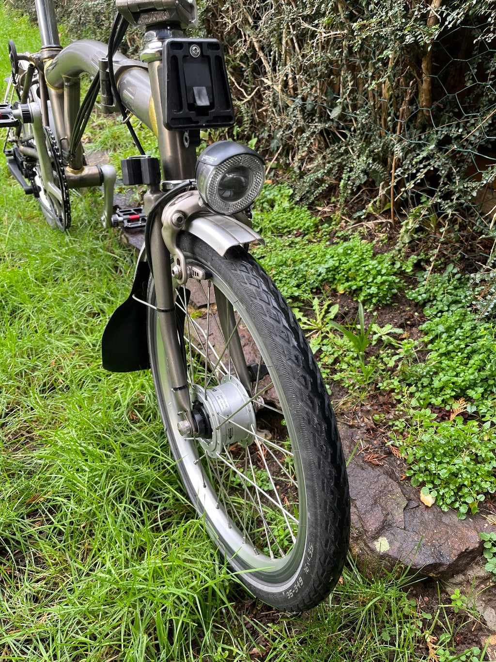 Brompton M6L 6 speed dynamo lights raw lacquer Brooks saddle, bag