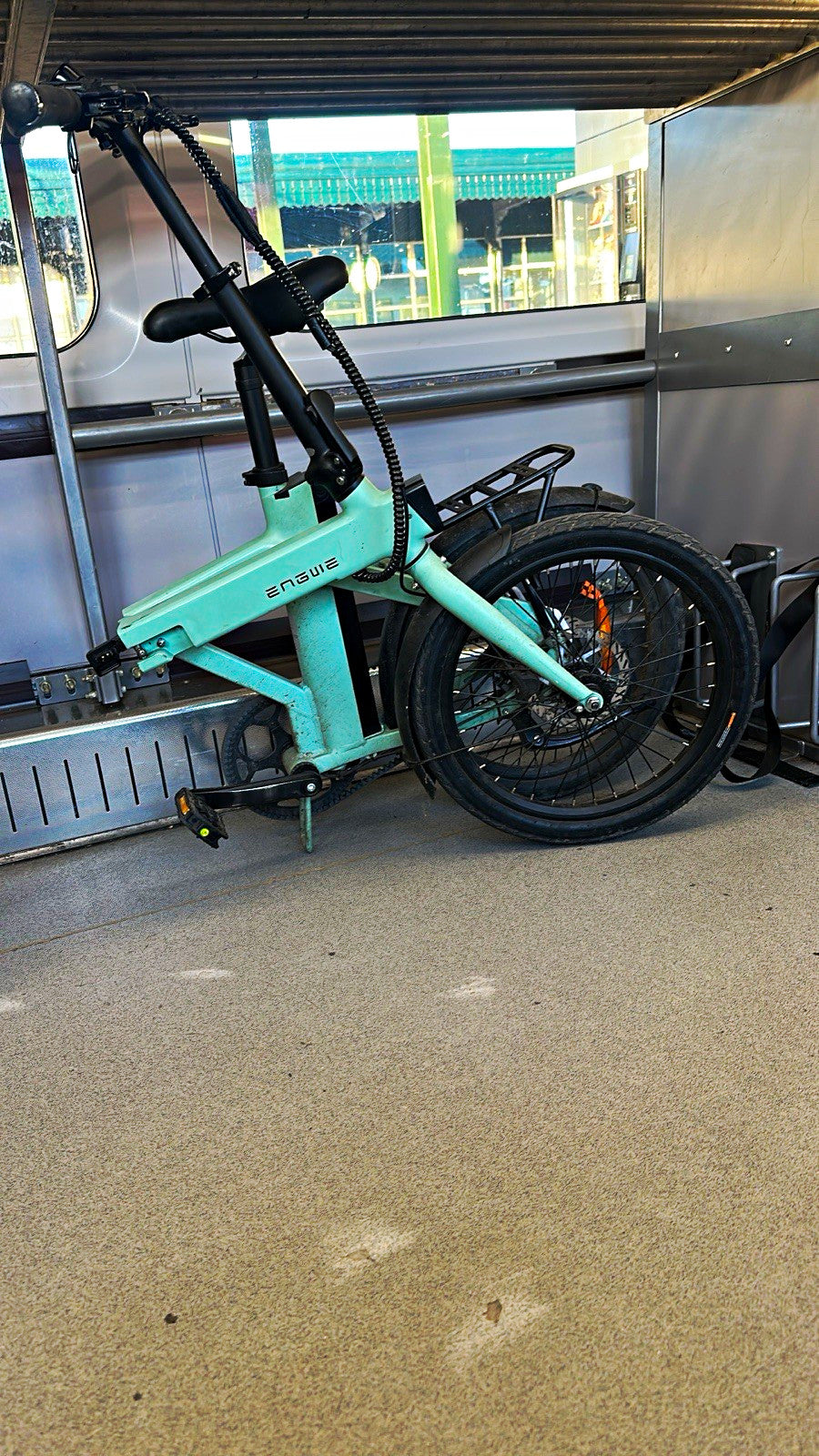 ENGWE P20 20in Folding Bike Green Aluminium 7-Speed Mechanical Disc 2024