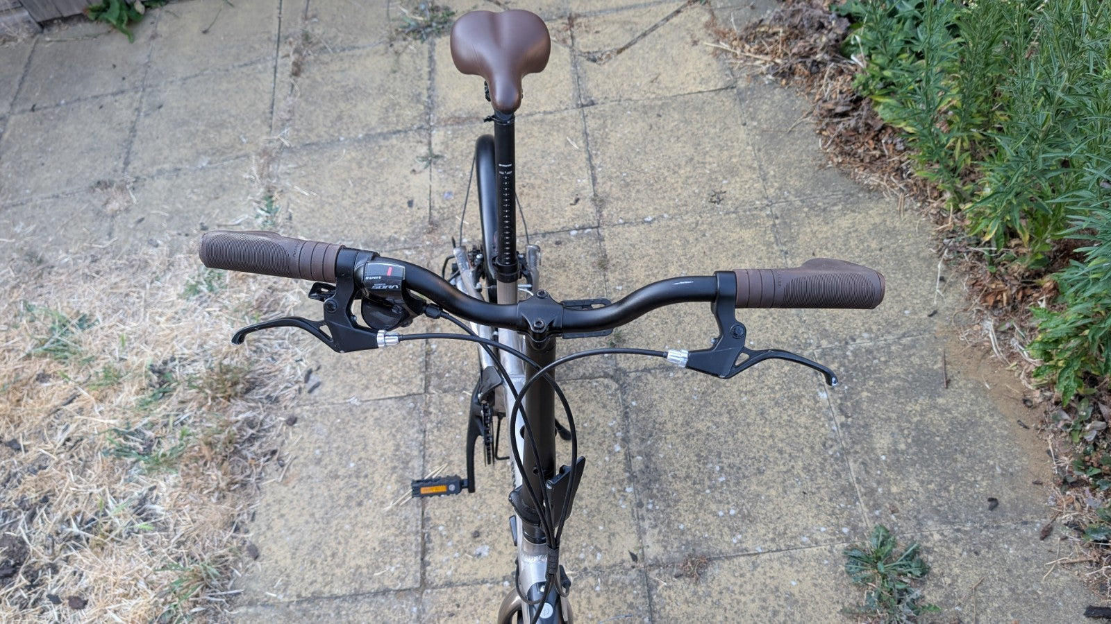 Btwin tilt 900 folding bike