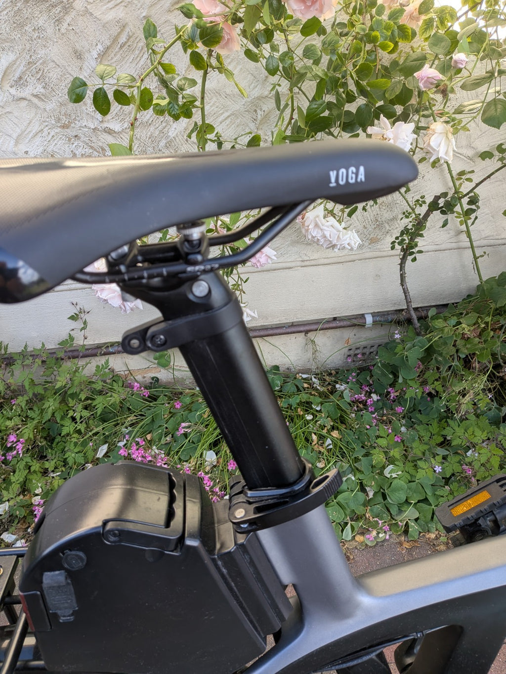FURO 'E' Powered Folding Bike,FULL CARBON FRAME,EX-DEMO, Ridden For 9 Miles.L@@K