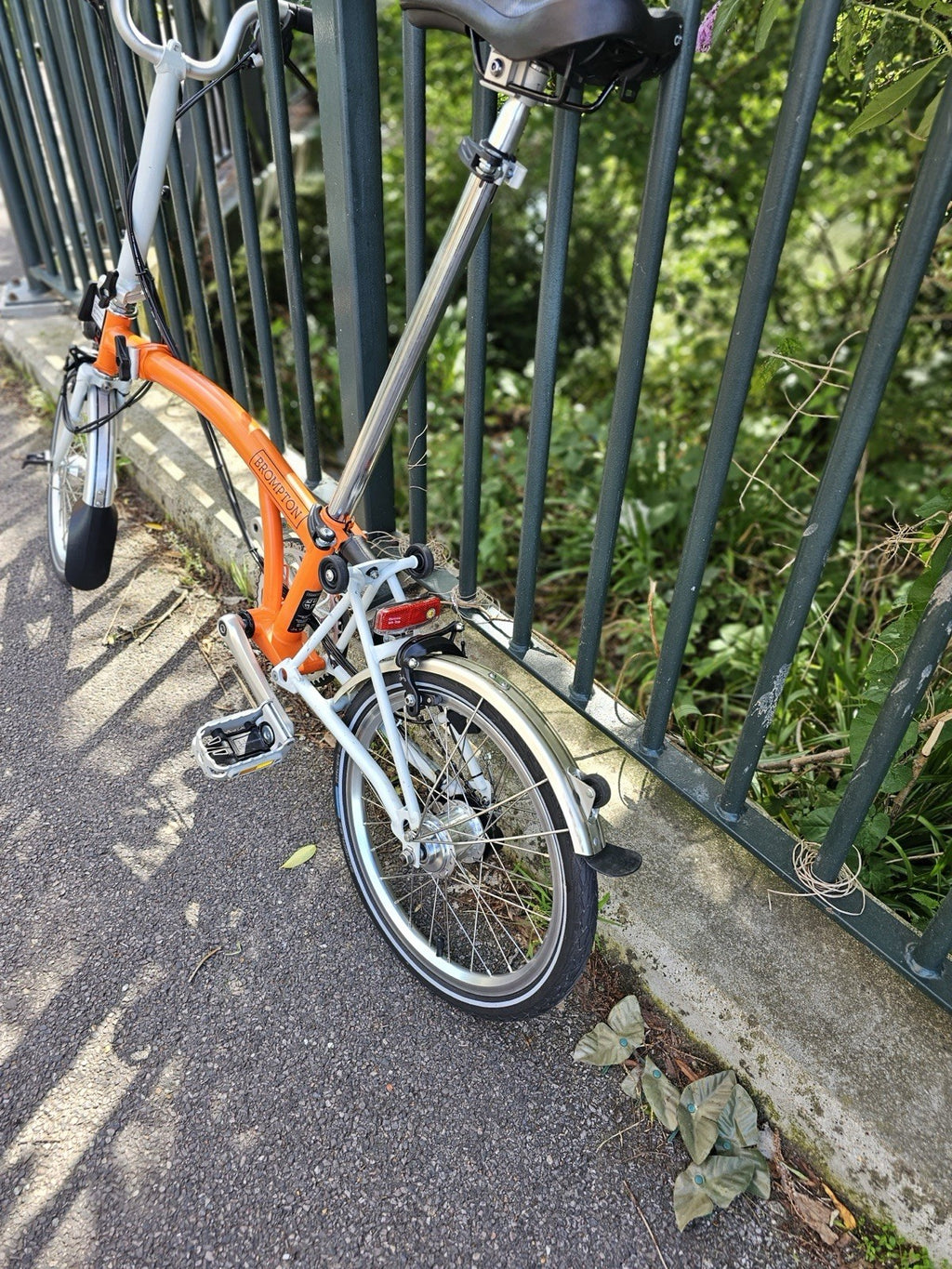 Brompton Folding Bike 16in Wheels Orange/white Silver Mudguards Cruiser Bar