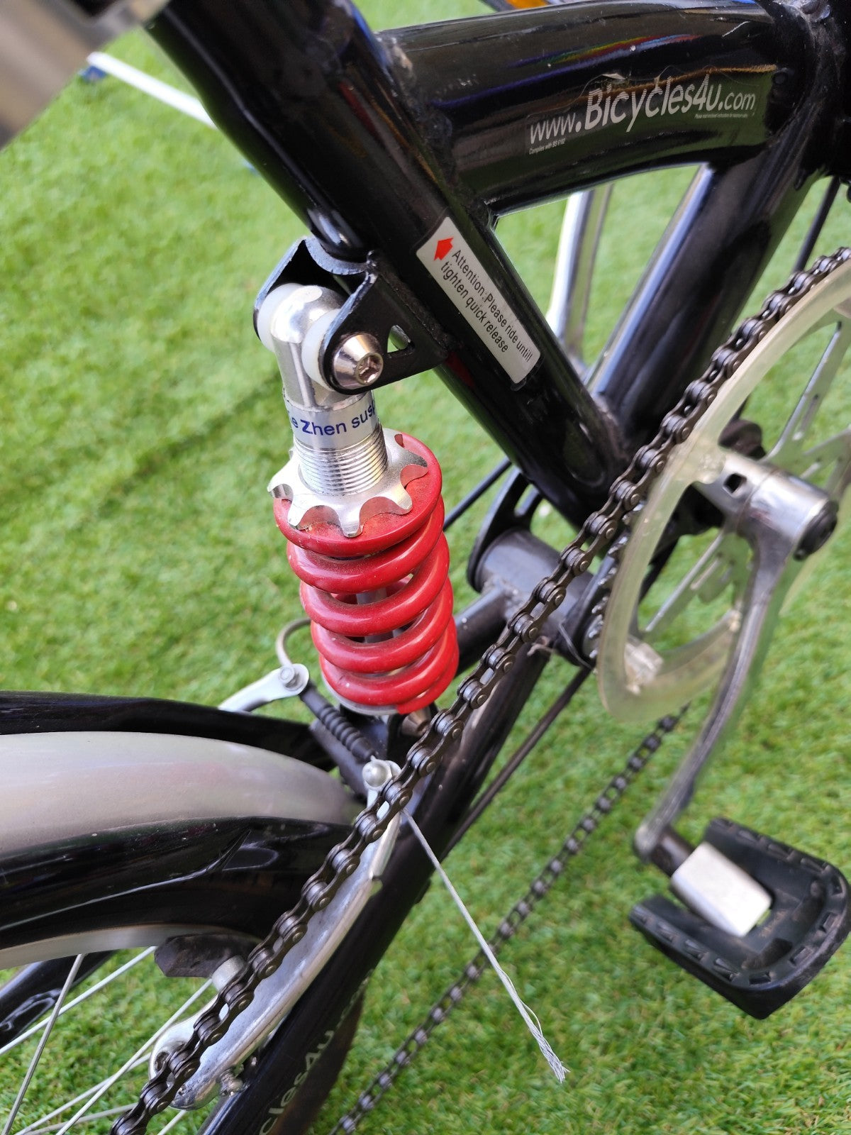 Bicycles4U folding bike .  Shimano 6 gears. See description