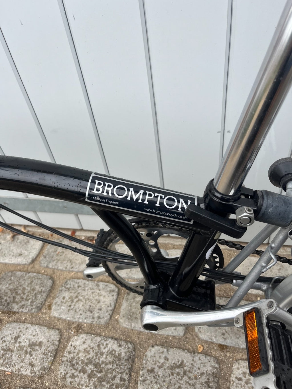 BROMPTON M6R-Plus - Black 6-gear Folding Bike with rear rack