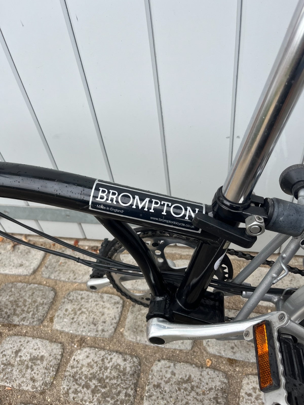 BROMPTON M6R-Plus - Black 6-gear Folding Bike with rear rack