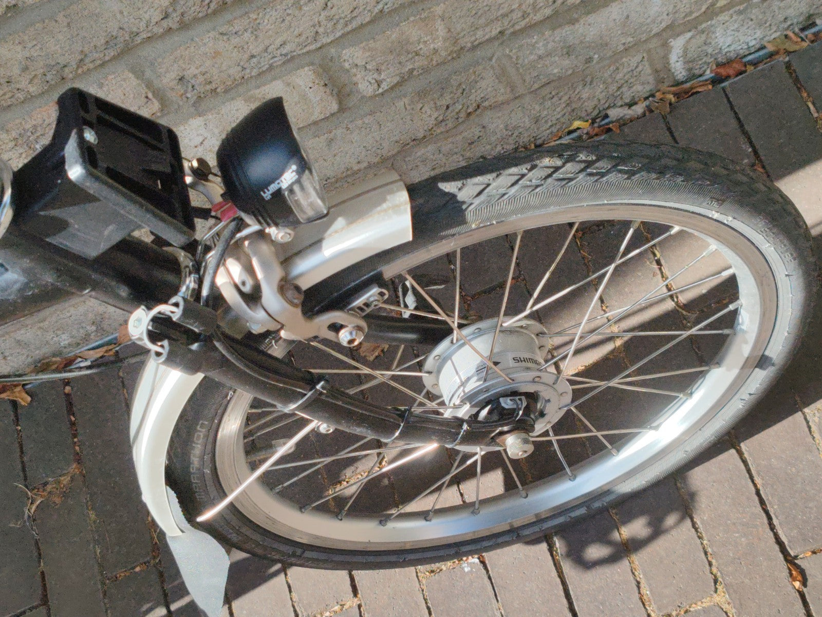 Brompton M6L 6 Speed Folding Bike – Black – Dynamo Lights – Sturmey Archer