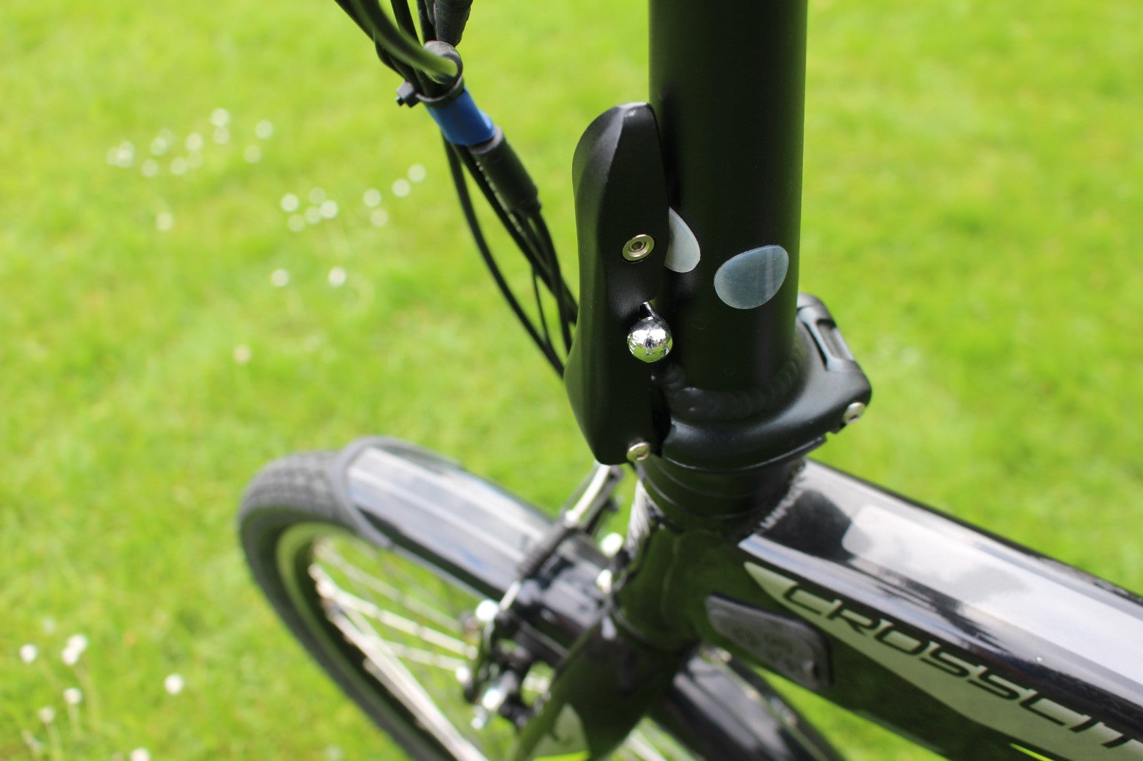 Carrera Cross City unisex folding bike great condition collection near Crewe